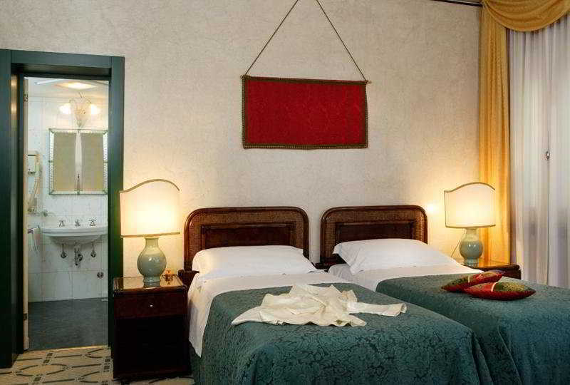 Отель Palazzo Del Giglio Венеция Экстерьер фото
